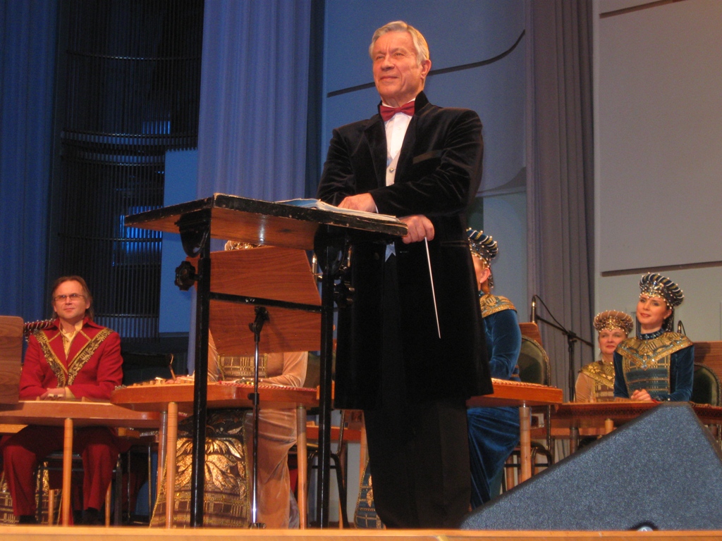 Міхаіл Антонавіч Казінец. Крыніца ілюстрацыі: https://philharmonic.by/ru/artists/kozinec-mihail-dirizhyor#slideshow-2