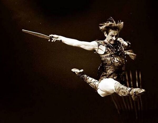 Віктар Саркісьян у ролі Краса ў балеце "Спартак" А. Хачатурана. Крыніца ілюстрацыі: https://sputnik.by/20170616/starejshie-belorusskie-artisty-baleta-rasskazali-o-nevidimoj-zhizni-svoej-professii-1029325146.html