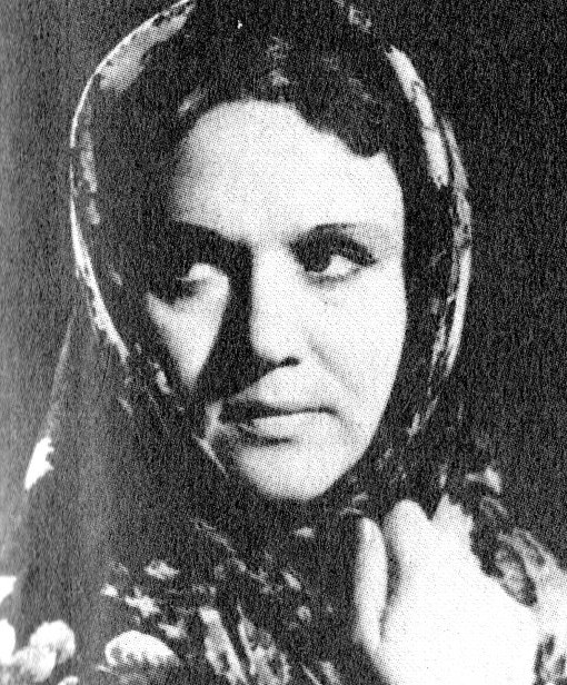 Галина Орлова в роли Василисы в спектакле "На дне". Источник иллюстрации: Три я : об актерской династии Еременко / Галина Орлова, Леонид Екель. – Минск, 1996. – Вклейка. 