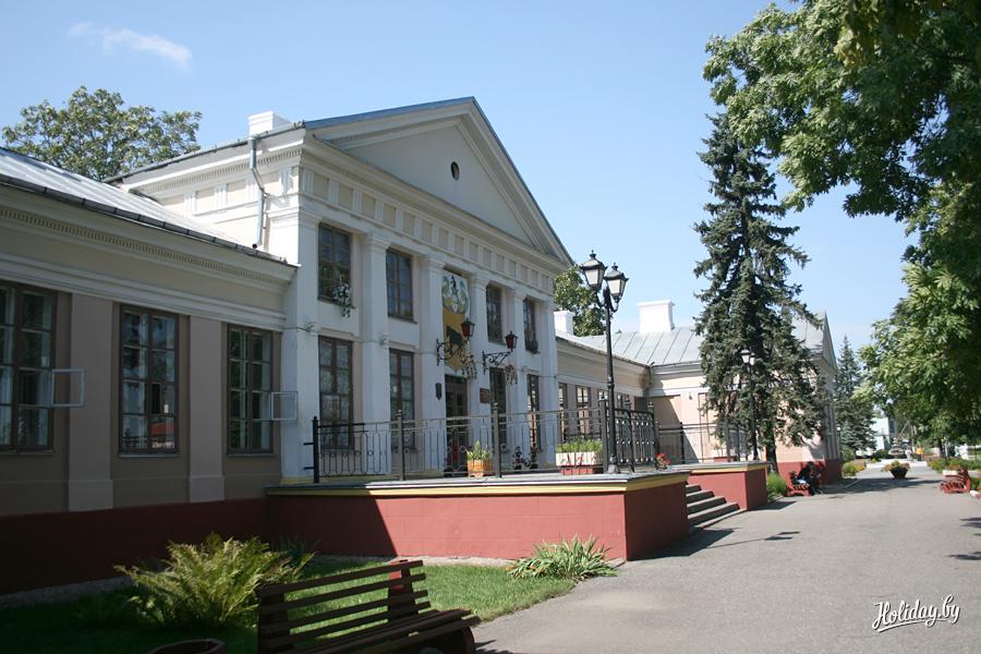 Пастаўскі палацава-паркавы комплекс