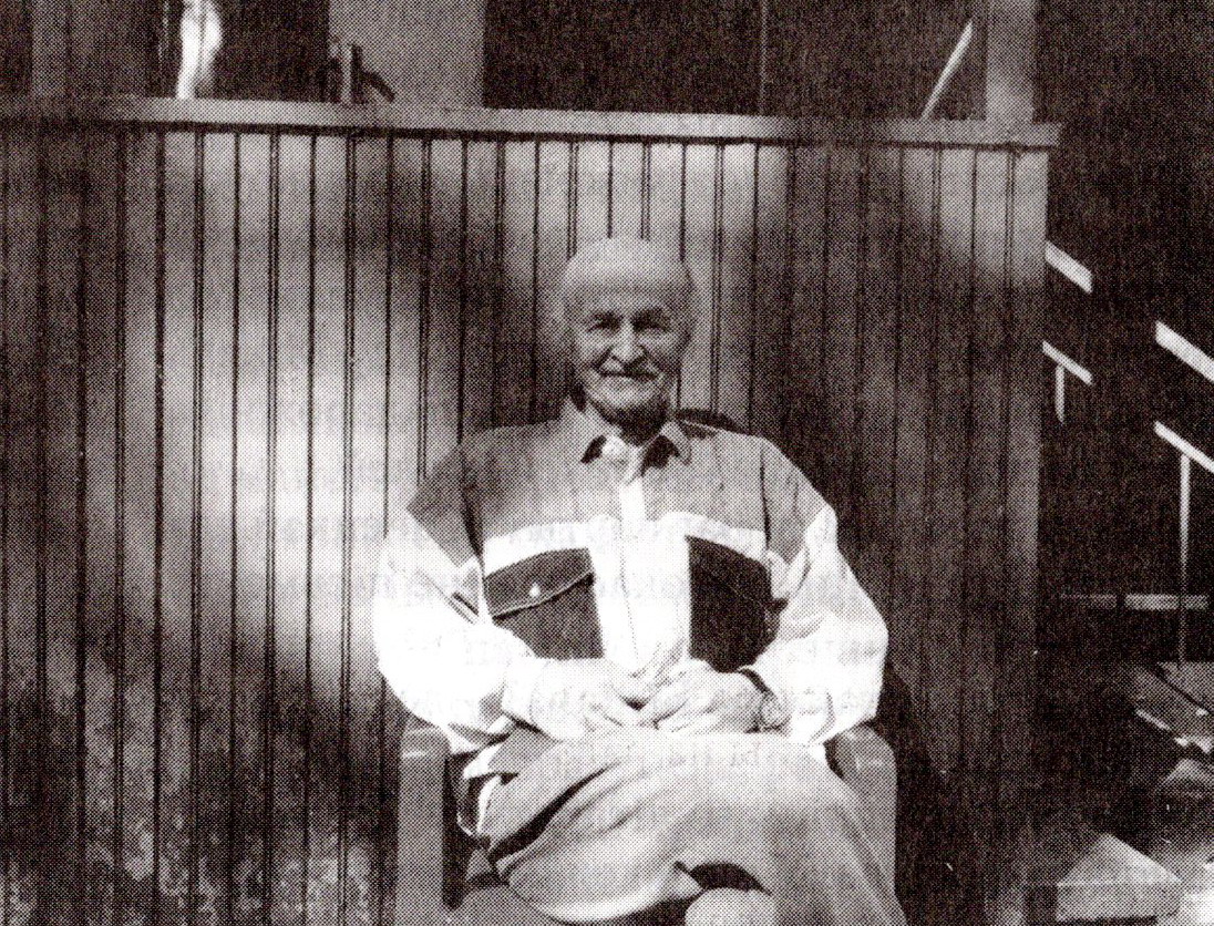 Мікалай Матукоўскі (пачатак 2000-х гг.). Крыніца ілюстрацыі: Роднае слова. – 2014. – № 9. – С. 79.