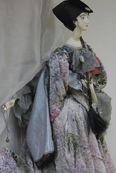 А.Я. Балаш. Кукла "Муха". Источник иллюстрации: http://gp.by/section/culture/3996.html