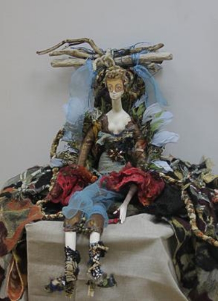 А.Я. Балаш. Кукла "Древесная моль". Источник иллюстрации: http://gp.by/section/culture/3996.html