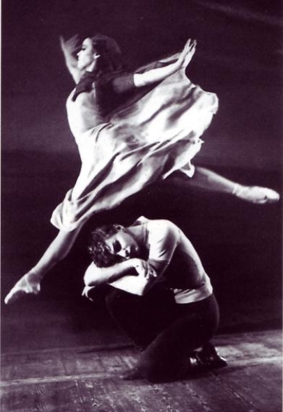 М. Подкина – Мать, К. Шморгонер – сын ("Берег надежды" А. Петрова). – Крыніца ілюстрацыі: http://enc.permculture.ru/showObject.do?object=1803962127&viewMode=B_1803401803&link=1