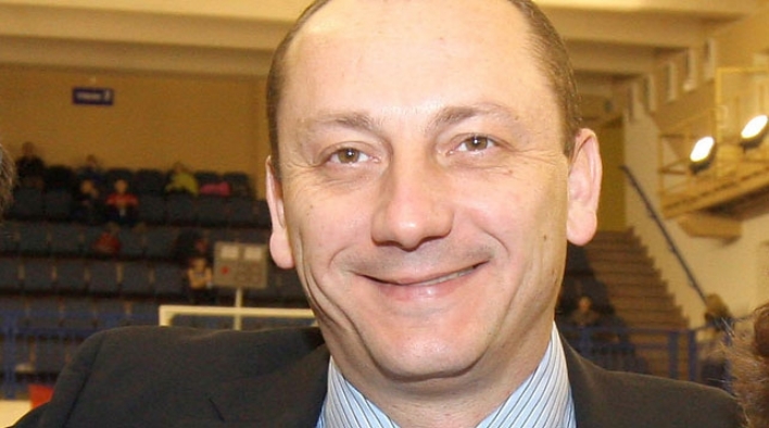 Крыніца ілюстрацыі: https://www.belta.by/sport/view/belorus-dmitrij-poljarush-izbran-zampredom-tehnicheskogo-komiteta-po-pryzhkam-na-batute-fig-215389-2016