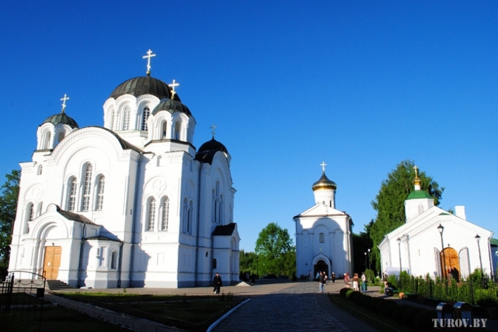 Полацк. Храмы Полацкага Спаса-Ефрасіннеўскага манастыра. Крыніца ілюстрацыі: http://www.turov.by/news/2011/06/05