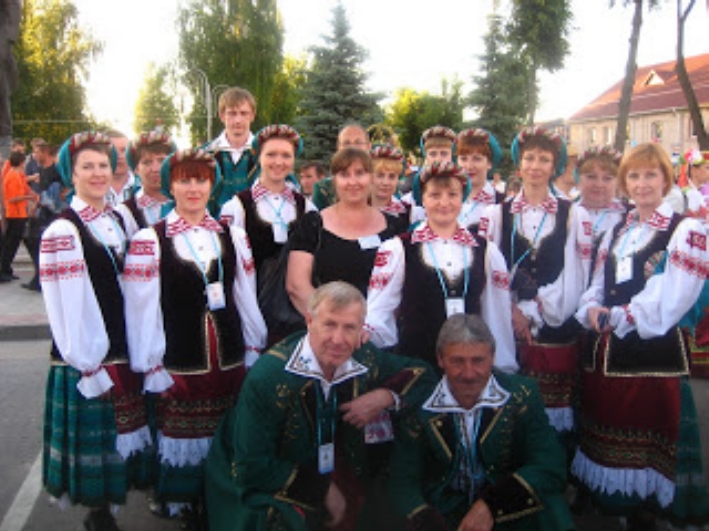 Асіповіцкі народны ансамбль народнай песні і музыкі "Дзівакі"