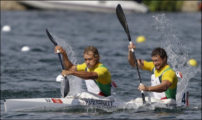 Раман Петрушэнка і Вадзім Махнёў – сярэбраныя прызёры Алімпійскіх гульняў у Лондане, 2012. Крыніца ілюстрацыі: Гребля на байдарках и каноэ в Республике Беларусь = Canoe sprint in the Republic of Belarus : [65 лет / составители: В. В. Шантарович, К. В. Шарпило ; перевод на английский: О. В. Бобрицкая]. – Минск, 2016. – С. 81.