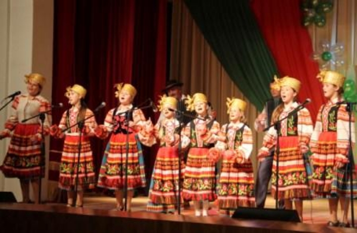 Ляхавіцкі ўзорны ансамбль народнай песні і музыкі "Спадчына"