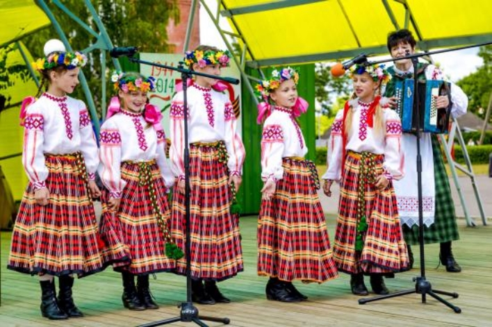 Расонскі ўзорны фальклорны гурт "Нежачкі"