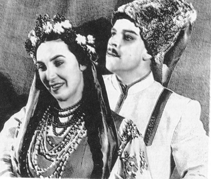 И.П. Сайков в роли Андрея. Источник иллюстрации: Республика Беларусь : энциклопедия : [в 7 т.]. – Минск, 2008. – Т. 6. – С. 559.