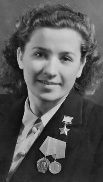 Крыніца ілюстрацыі: Слава и гордость земли Витебской : биографический справочник / Витебский областной исполнительный комитет ; [составитель М. Н. Пригожий ; редколлегия М. П. Кузьмич (председатель) и др.]. – Витебск, 2009. – С. 134.